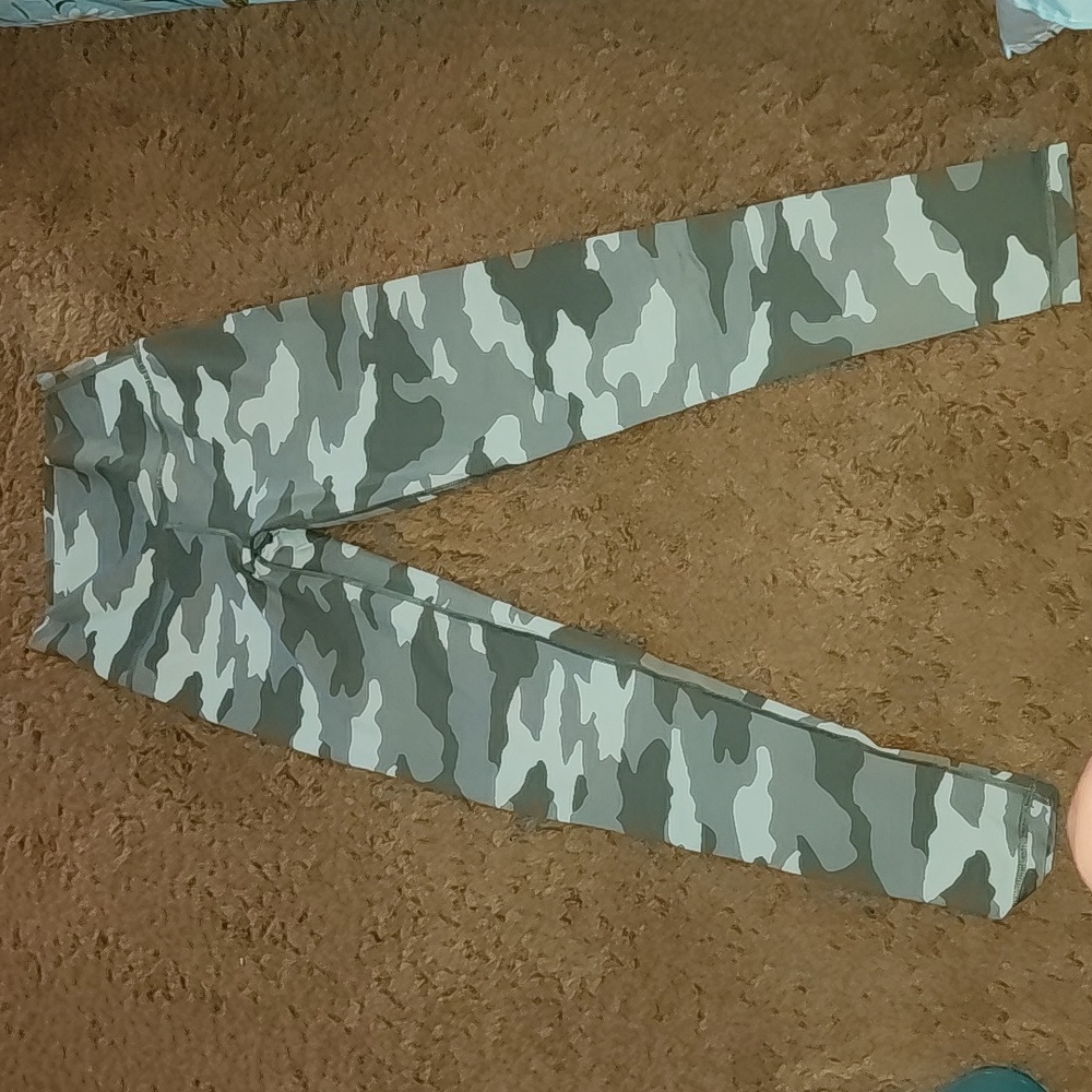 Womens camo fitness leggings